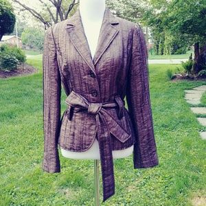 JÔN jacket with a belt